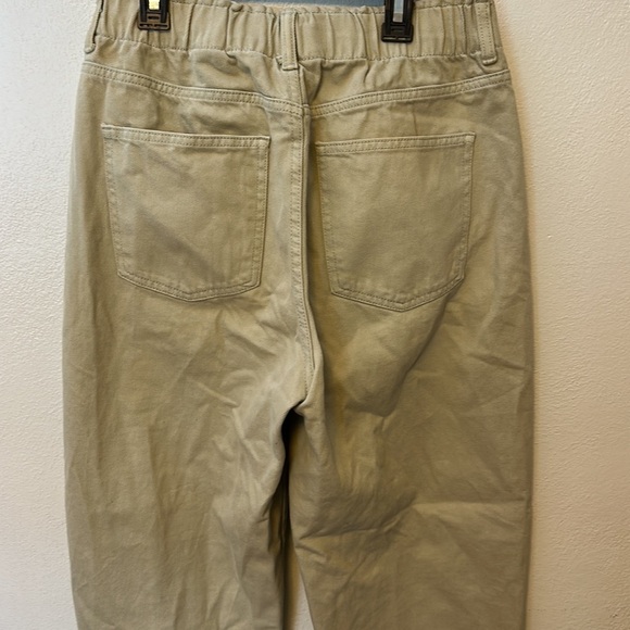H&M Elastic Sinched Waisted Tan Cropped Straight Leg Pants Khaki Slacks Size 8 - Picture 8 of 10